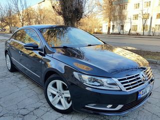 Volkswagen Passat CC foto 1