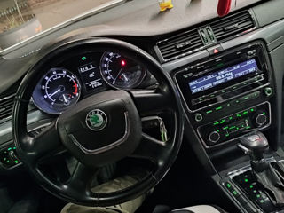 Skoda Superb foto 2