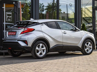 Toyota C-HR фото 5