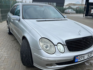 Mercedes E-Class foto 3