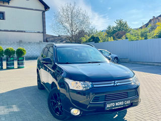 Mitsubishi Outlander foto 2