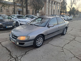 Opel Omega foto 4