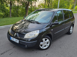 Renault Grand Scenic foto 2