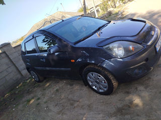 Ford Fiesta foto 6