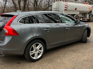 Volvo V60 foto 9