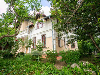 Vânzare - casă în 2 nivele, 315 mp + 5 ari, str. Academician Natalia Gheorghiu, Telecentru foto 1