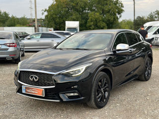 Infiniti Q30 foto 1