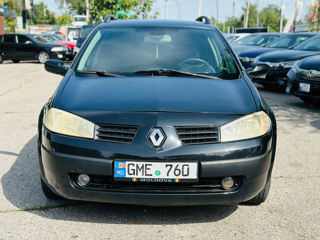 Renault Megane foto 2