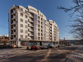 Apartament cu 3 camere, 100 m², Centru, Ialoveni foto 2