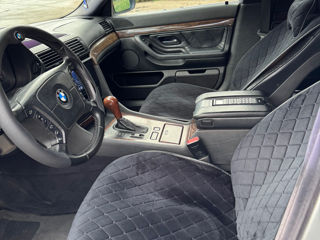 BMW 7 Series foto 7