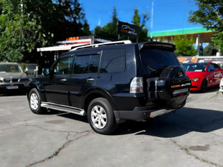 Mitsubishi Pajero foto 6