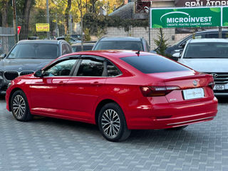 Volkswagen Jetta foto 6