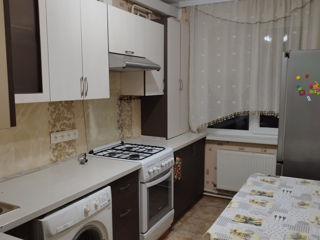 Apartament cu 3 camere, 70 m², Tineret, Ungheni foto 5