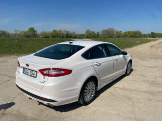 Ford Fusion foto 4