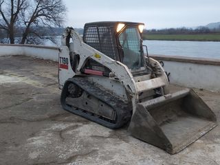 Bobcat   t190 (pe șinele), autobasculantă foto 5