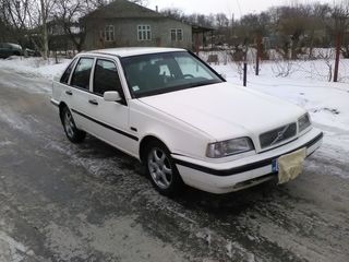 Volvo 400 Series foto 1