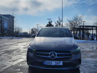 Mercedes B-Class foto 2