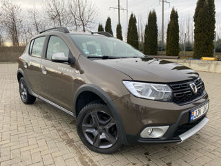 Dacia Sandero Stepway foto 1