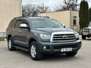 Toyota Sequoia foto 3