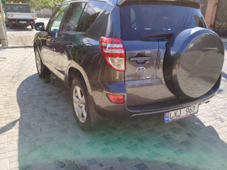 Toyota Rav 4 foto 3