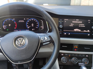 Volkswagen Jetta foto 7