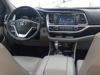 Toyota Highlander foto 1