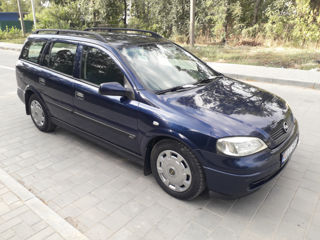 Opel Astra foto 1