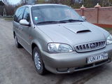 KIA Carnival foto 2