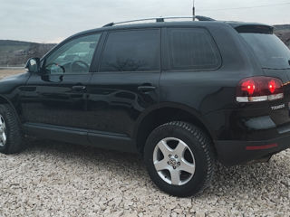 Volkswagen Touareg foto 0