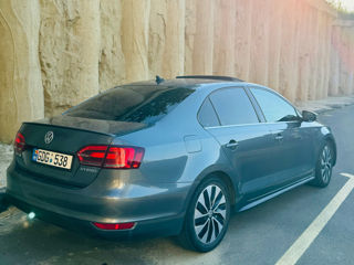 Volkswagen Jetta foto 3