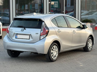 Toyota Prius c foto 5