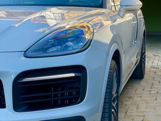 Porsche Cayenne foto 2