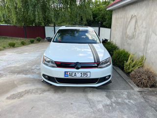 Volkswagen Jetta foto 2