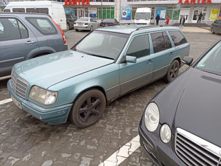 Mercedes E-Class foto 10