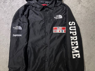 The North Face x Supreme