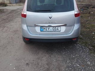 Renault Grand Scenic foto 3