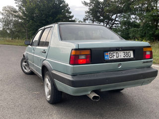 Volkswagen Jetta foto 5