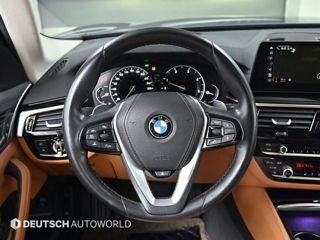 BMW 5 Series foto 12