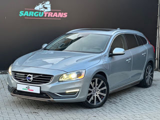 Volvo V60 foto 1