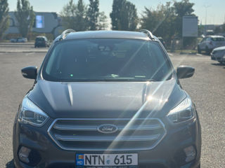 Ford Kuga foto 2