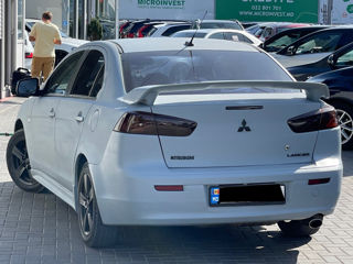 Mitsubishi Lancer foto 4