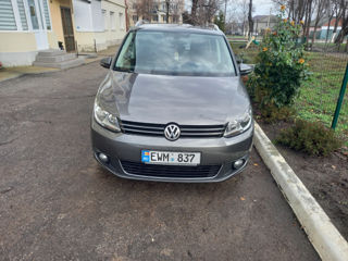 Volkswagen Touran foto 3