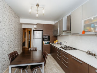 Apartament cu 3 camere, 95 m², Botanica, Chișinău foto 9