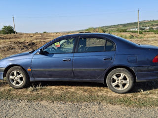 Toyota Avensis foto 4