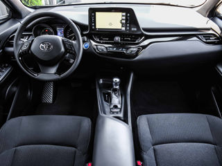 Toyota C-HR foto 7