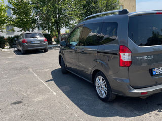 Ford Tourneo Courier foto 5