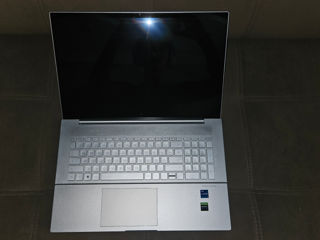 Vând laptop Hp envy17-cr0xxx