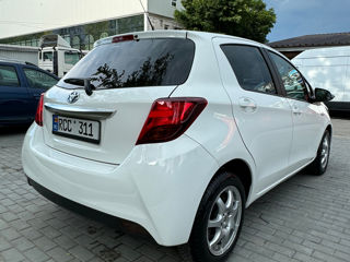 Toyota Yaris foto 2