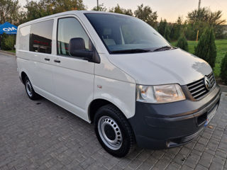 Volkswagen T5 foto 2