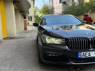 BMW 7 Series foto 10